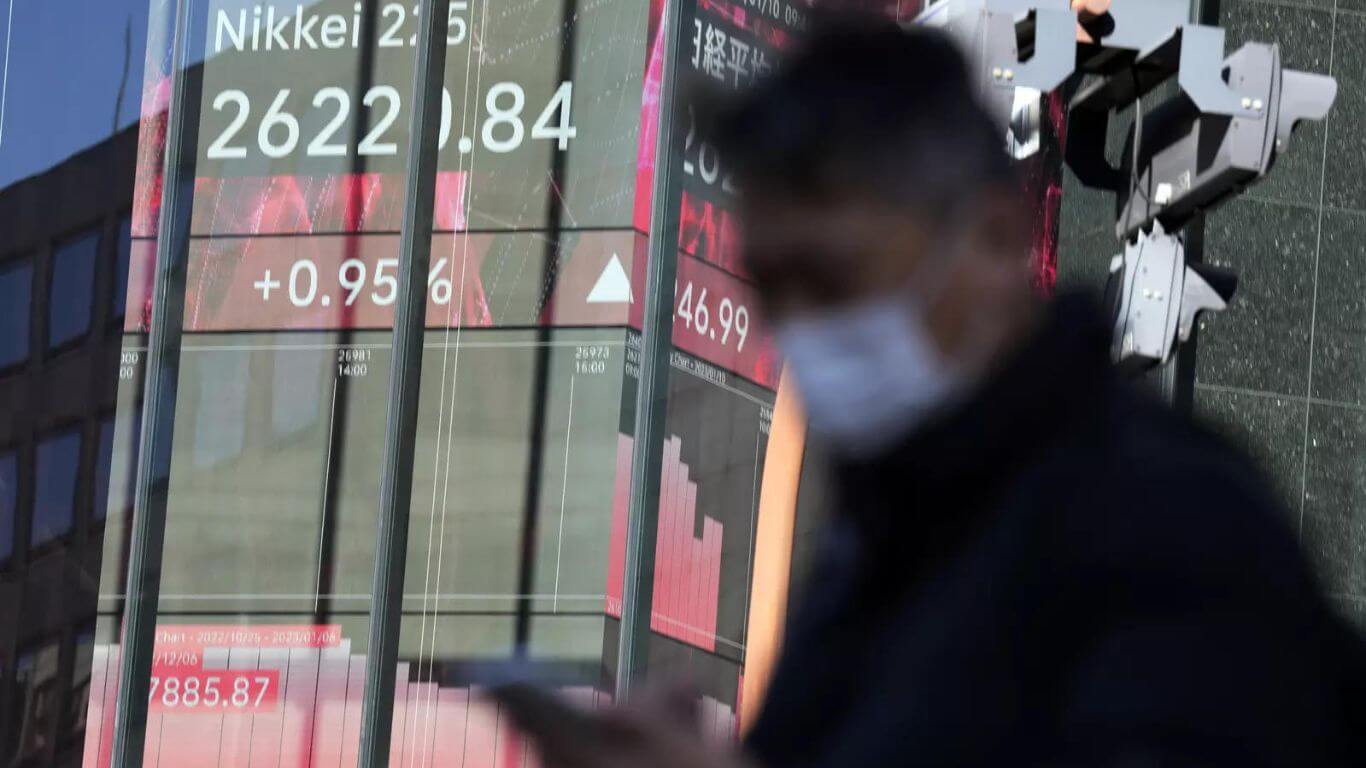 Asian stocks rise to 7-month highs, hot inflation boosts Australian dollar